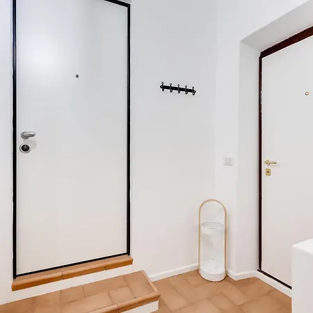 Lovely And Modern Flat Near The Colosseum Rome Exterior photo